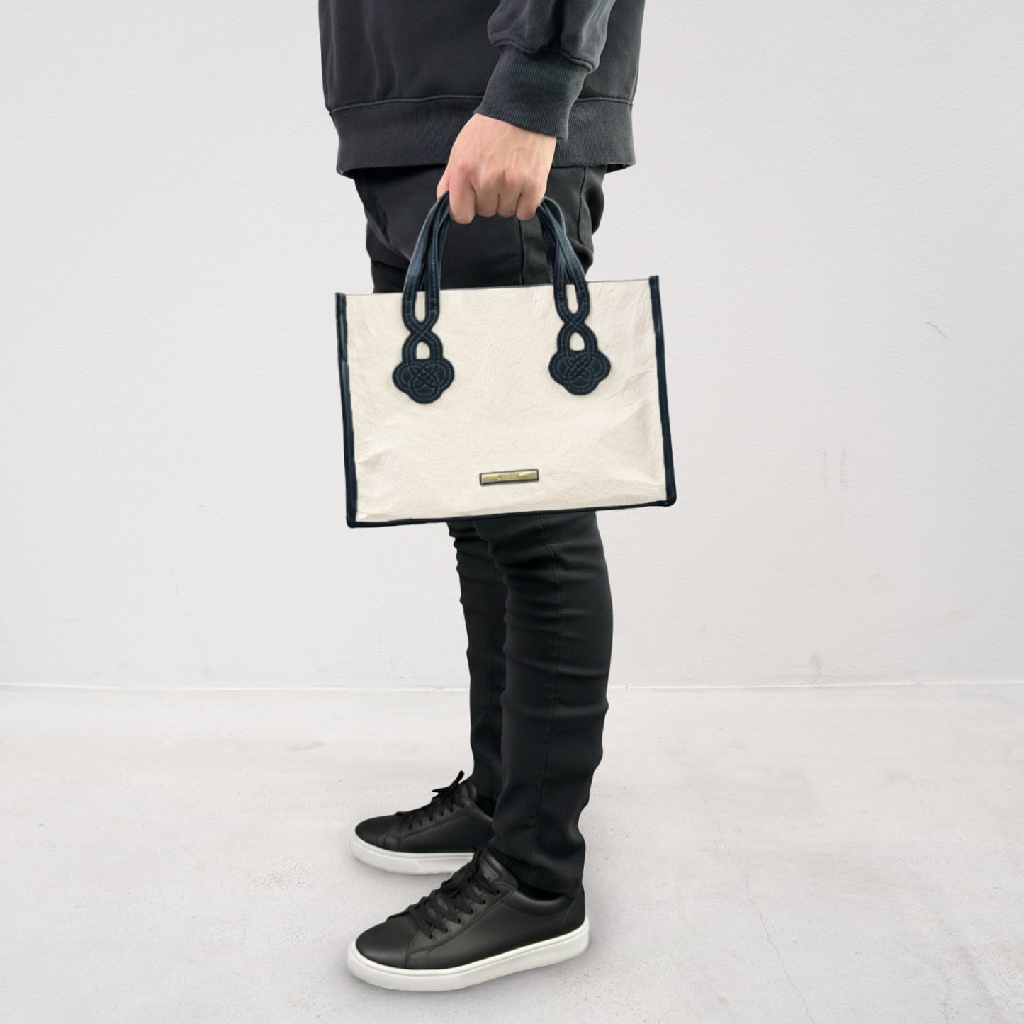 En － 縁 －（ Square 2Way Hand Bag ）