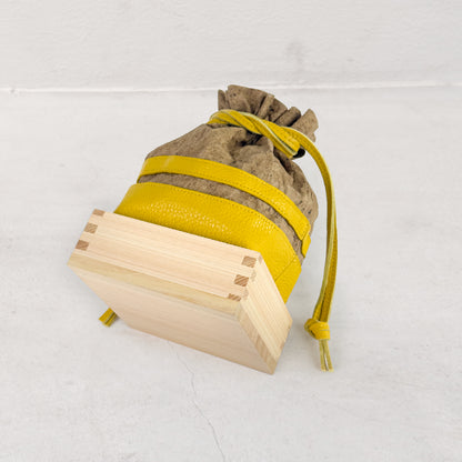 Yorokobi － 慶 －（Masu Drawstring Bag / Papier washi teinté kaki ）- Regular -