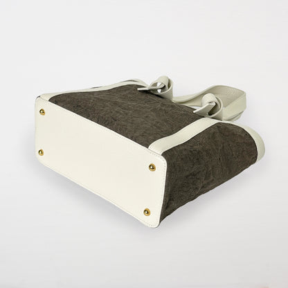 Yoi － 宵 －（ Leather Knot Bag  / Papier washi teinté kaki ）