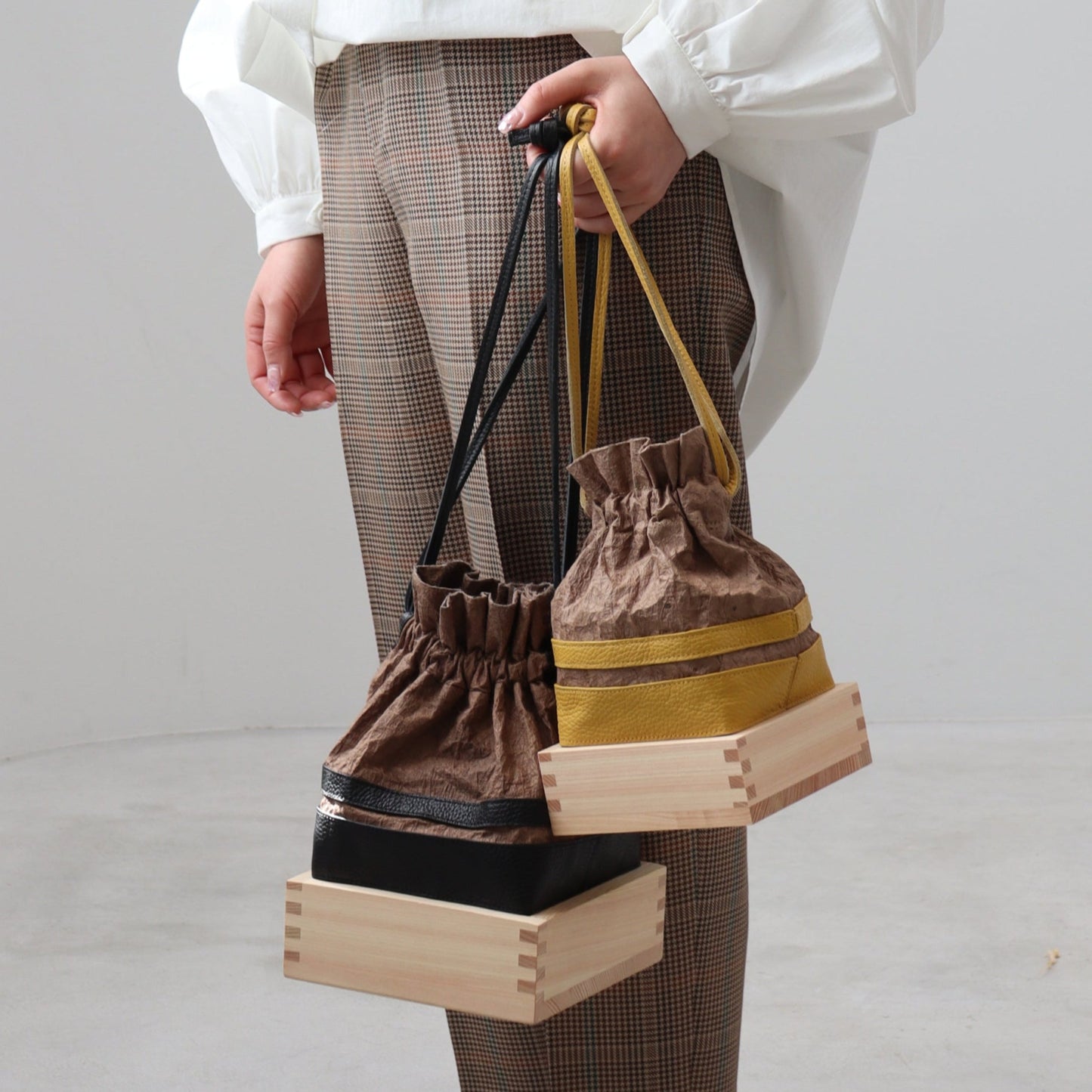 Yorokobi － 慶 －（ Masu Drawstring Bag / Persimmon-tanned washi ）- Large -